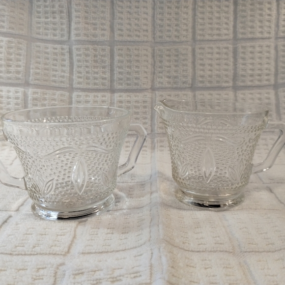 Vintage Heritage Federal Glass cream and sugar set - Picture 2 of 8